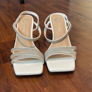 NEVER WORN✨ White Rhinestone Shoes